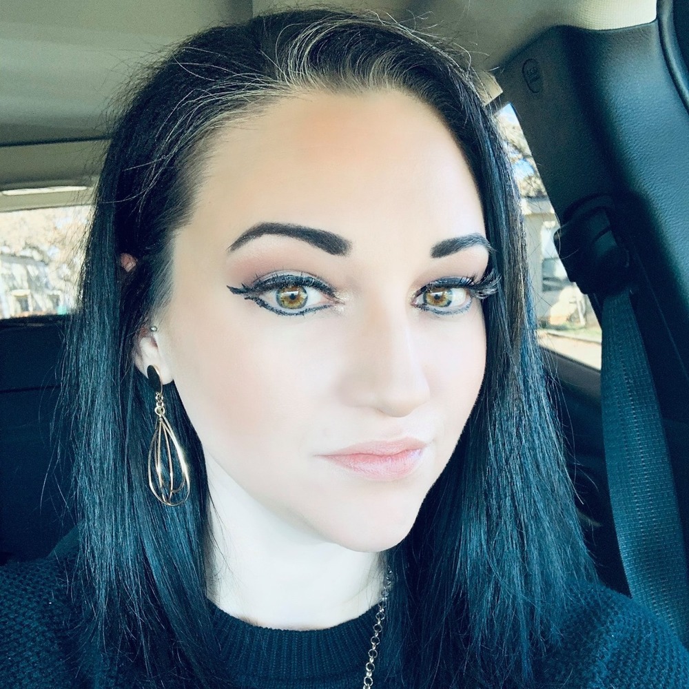 Meet your Posher, Kayla